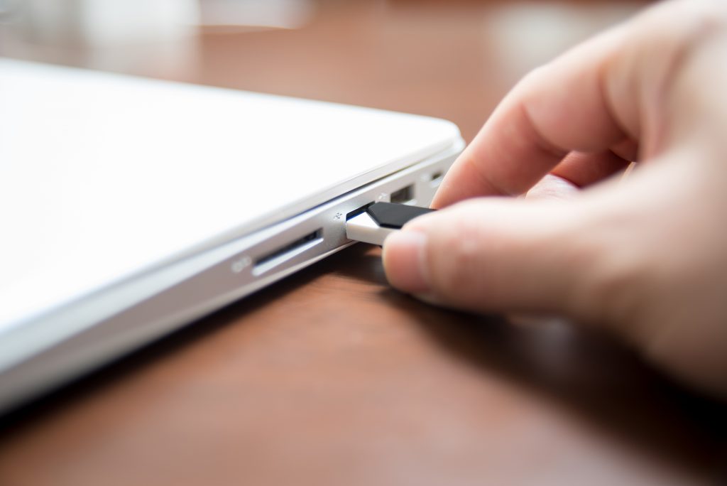 usb corporate gift 1024x684 1