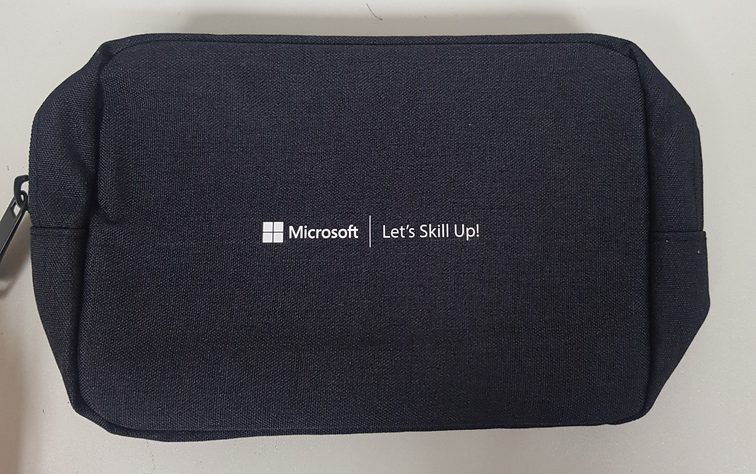 DO0322 013 TRAINOCATE Travel Pouch