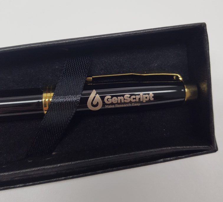 DO0822 011 GENSCRIPT Premium Arrow Head Pen 3