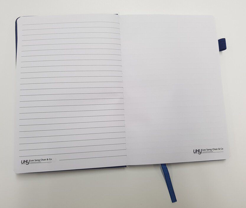 DO1122 009 UHY LHYS A5 Leather Notebook 3