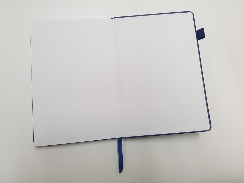 DO1122 009 UHY LHYS A5 Leather Notebook 4