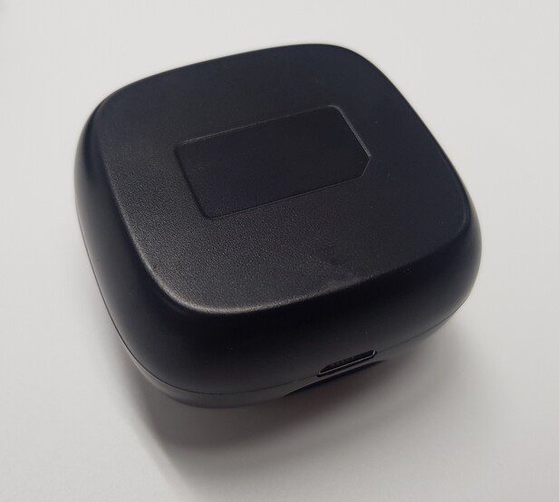 DO1222 011 LION GLOBAL INVESTORS Dilot Wireless Earbud 4