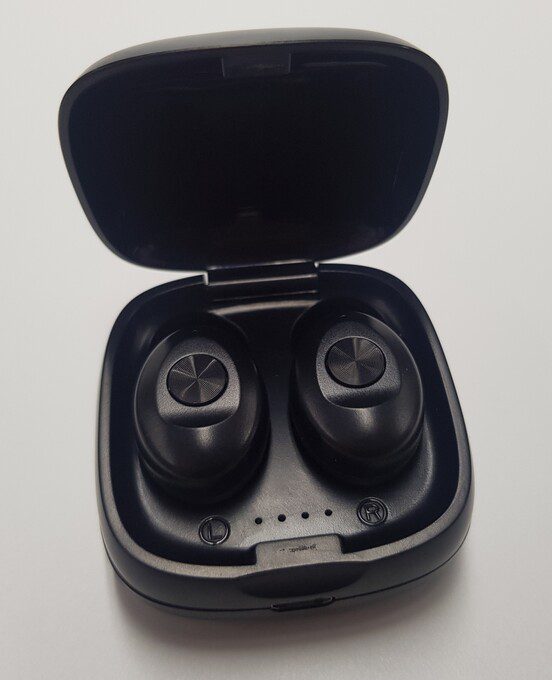 DO1222 011 LION GLOBAL INVESTORS Dilot Wireless Earbud 5