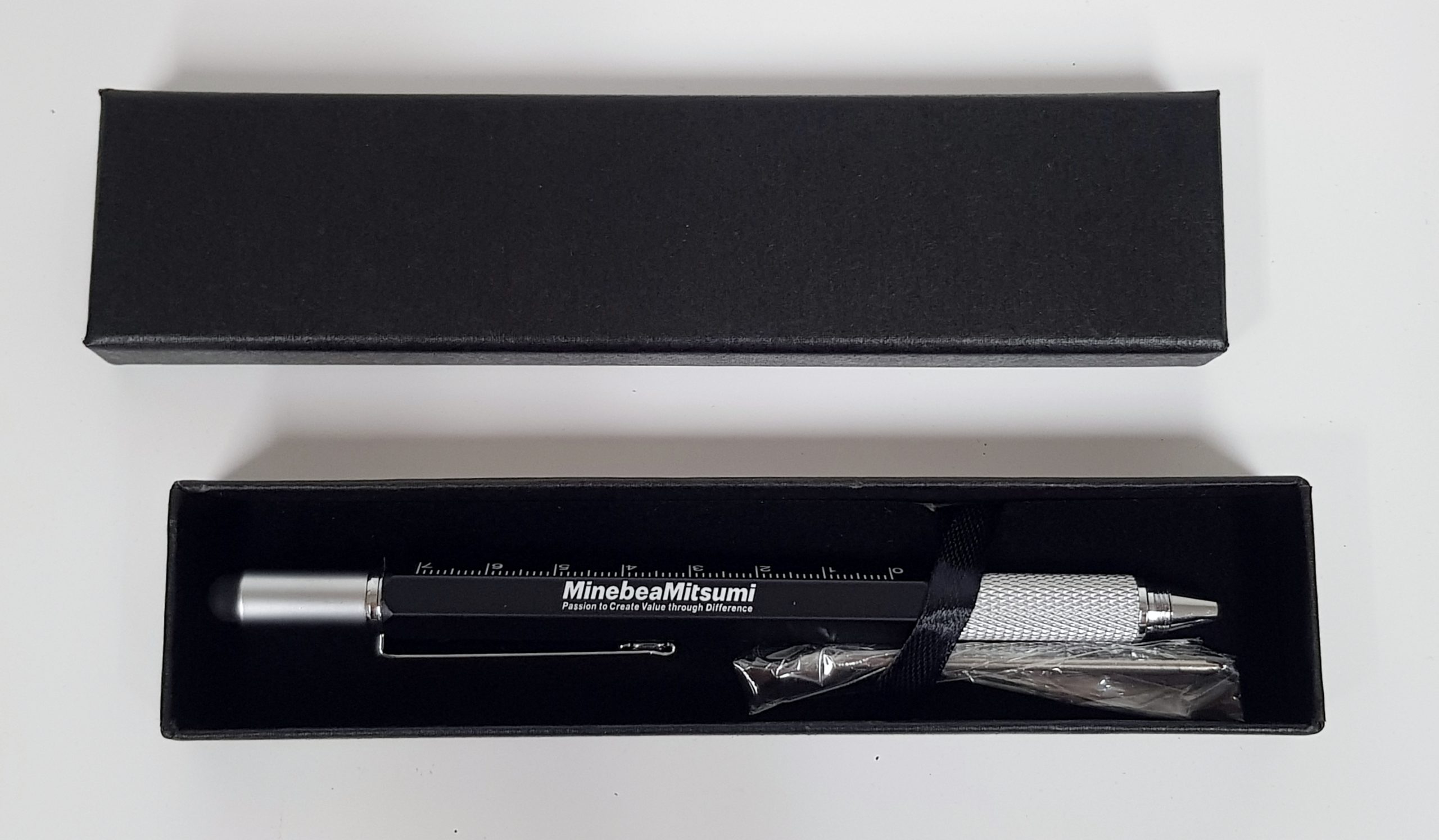 NMB 7 in 1 Engineer Pen scaled