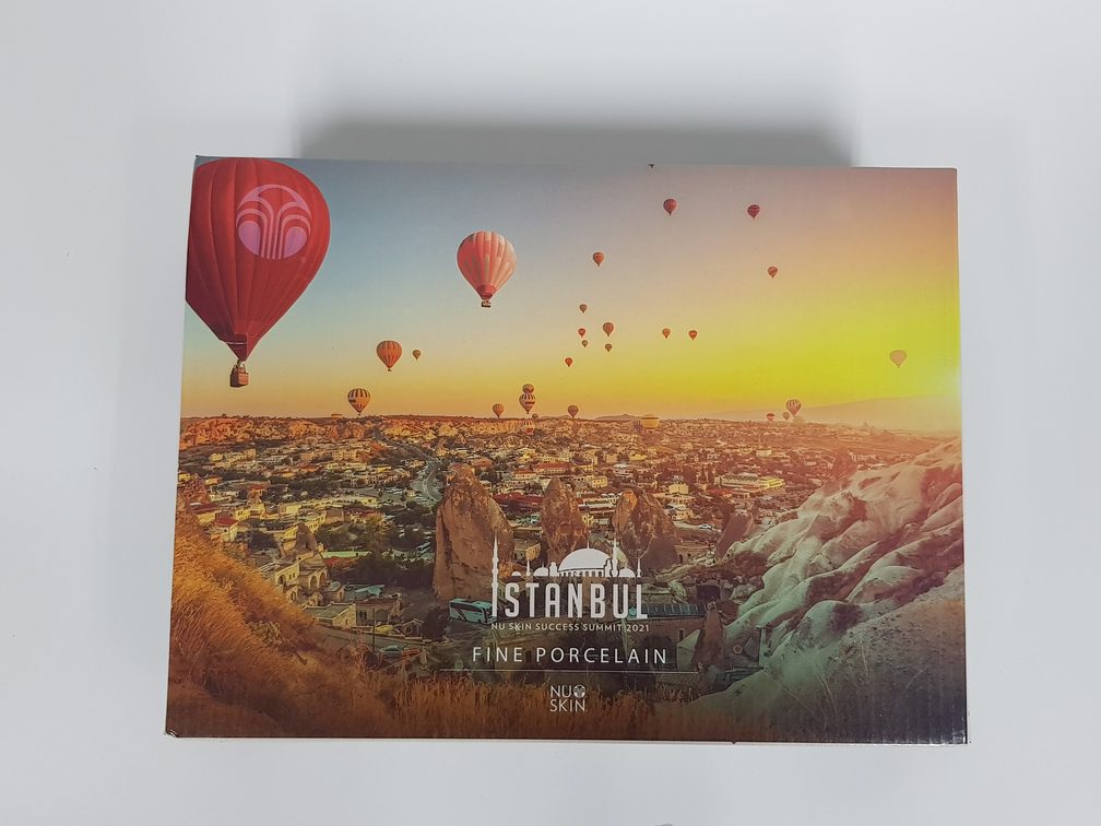 NUSKIN Coffee and Teacup Set