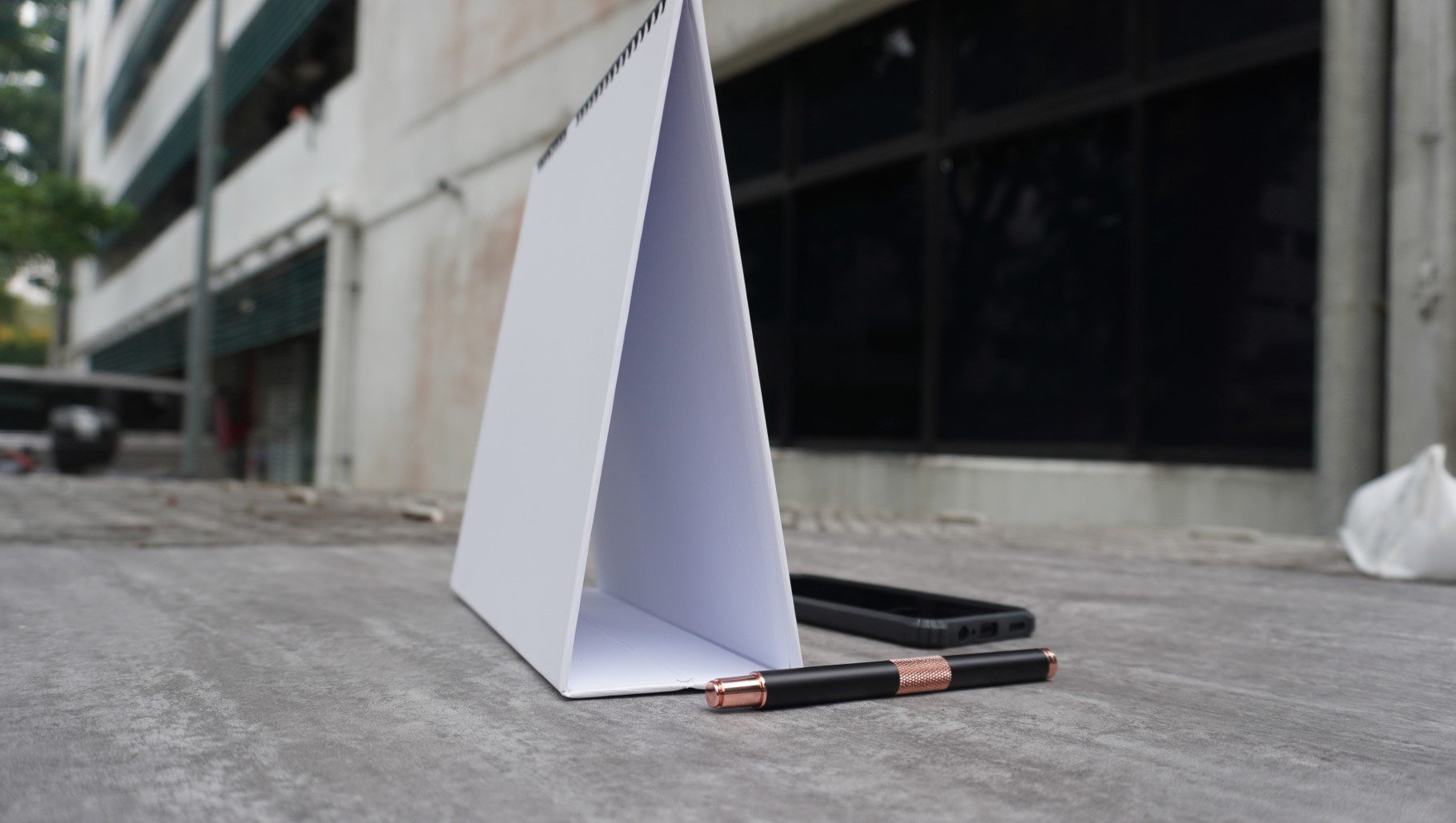 Standee Desktop calendar with Strips 2