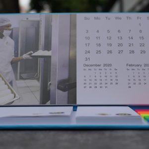 Tri Fold Tabletop Calendar with Post it Set 2