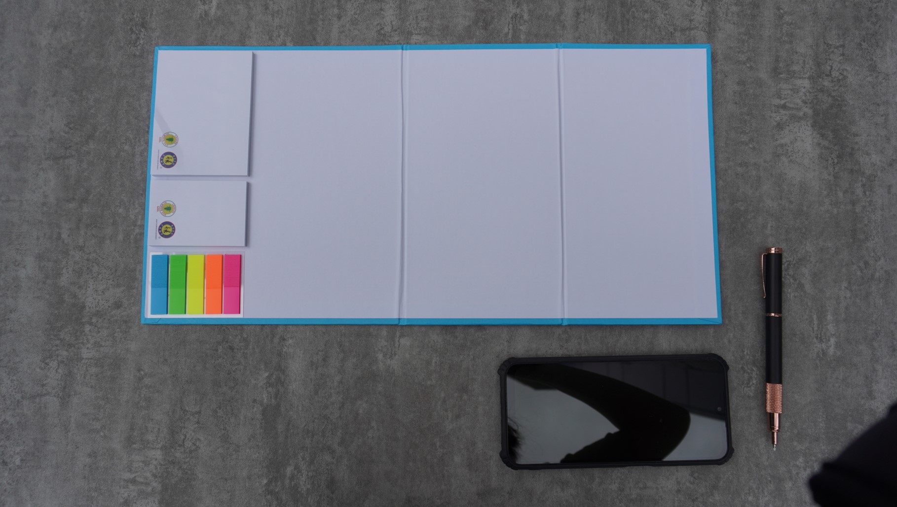 Tri Fold Tabletop Calendar with Post it Set 4