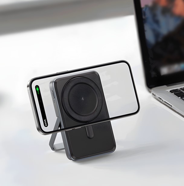 Flip Stand Aluminium 10000mah Wireless Powerbank 5