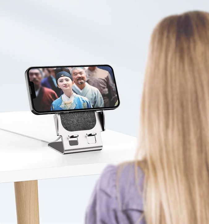 Aluminium Phone Wireless Charger Stand 6