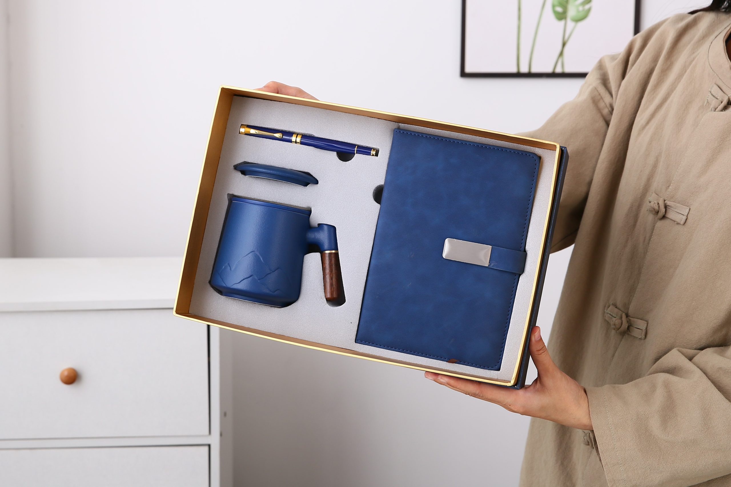 Ceramic Tea Flask Book Pen Gift Set 10 scaled