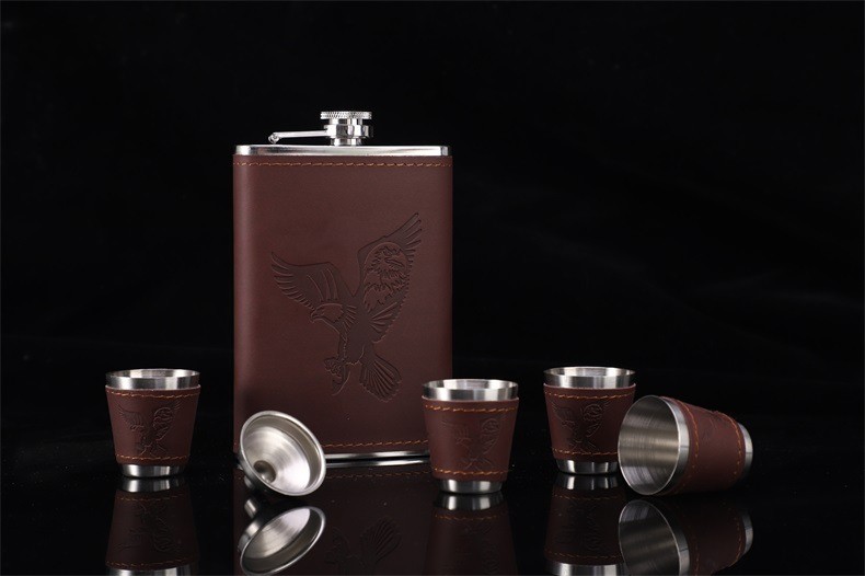 Crest Flask Gift Set – 6-Piece Stainless Steel Edition - Image 7