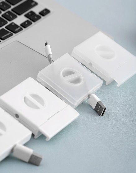 Smart Stand Cable Organizer - Image 10