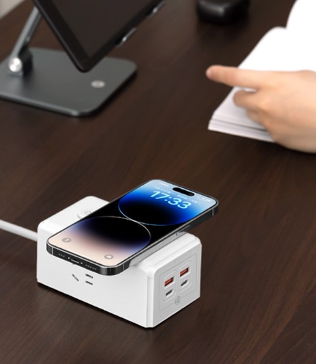 Power Core Wireless Charging Station - Image 10