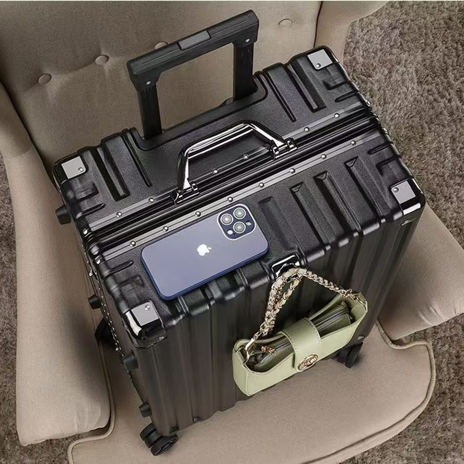VaultEdge 360 Travel Case - Image 2