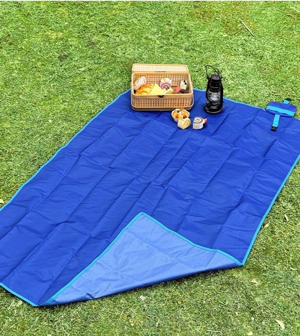Pocket Weight Foldable Picnic Mat - Image 5