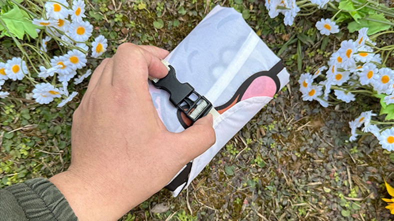 Pocket Weight Foldable Picnic Mat - Image 6
