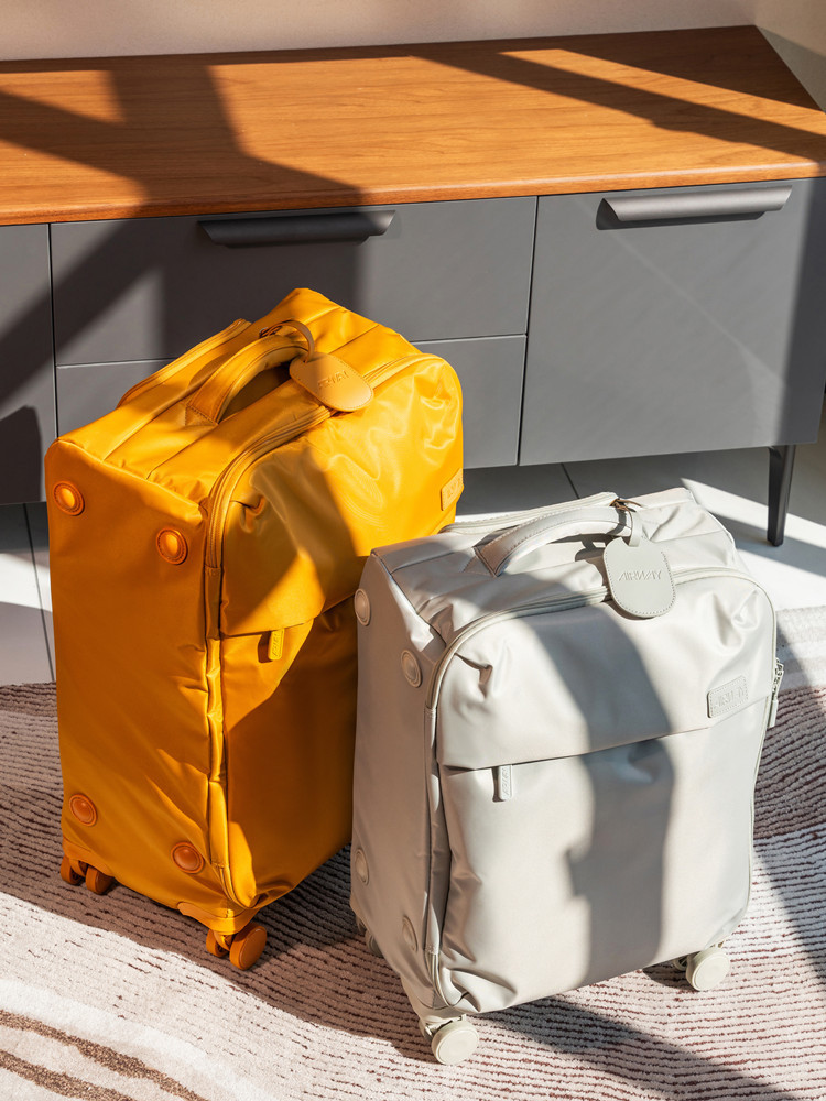 Aero Lite Smart Luggage - Image 5