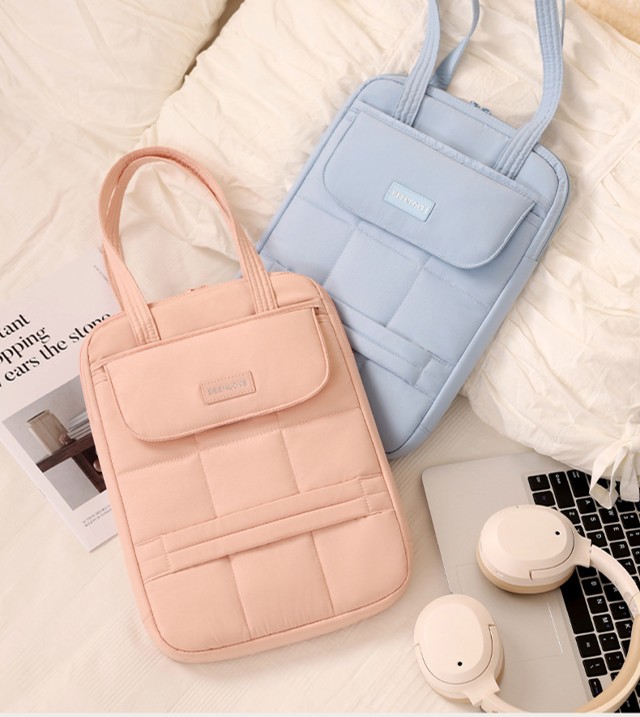 Lite Easy Puffy Laptop Bag - Image 4