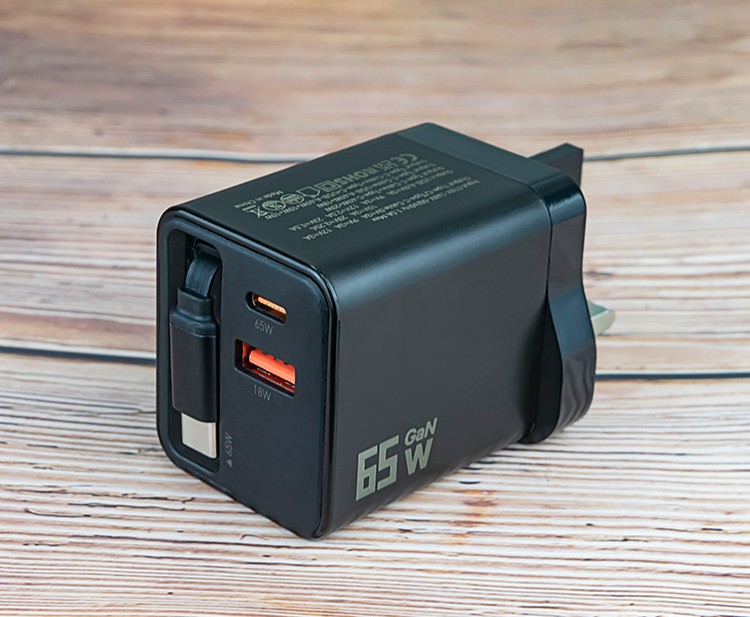 Gan65W Retract Wall Charger - Image 3